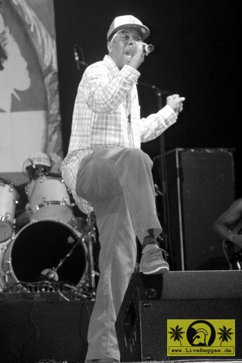 Burro Banton (Jam) with The Ruff Cutt Band - Reggae Geel Festival, Belgien 05. August 2006 (14).jpg
